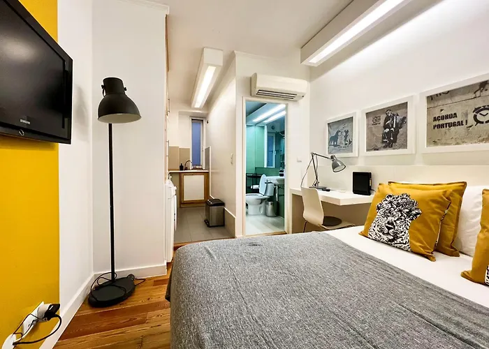 Modern Studio Close To Timeout Market