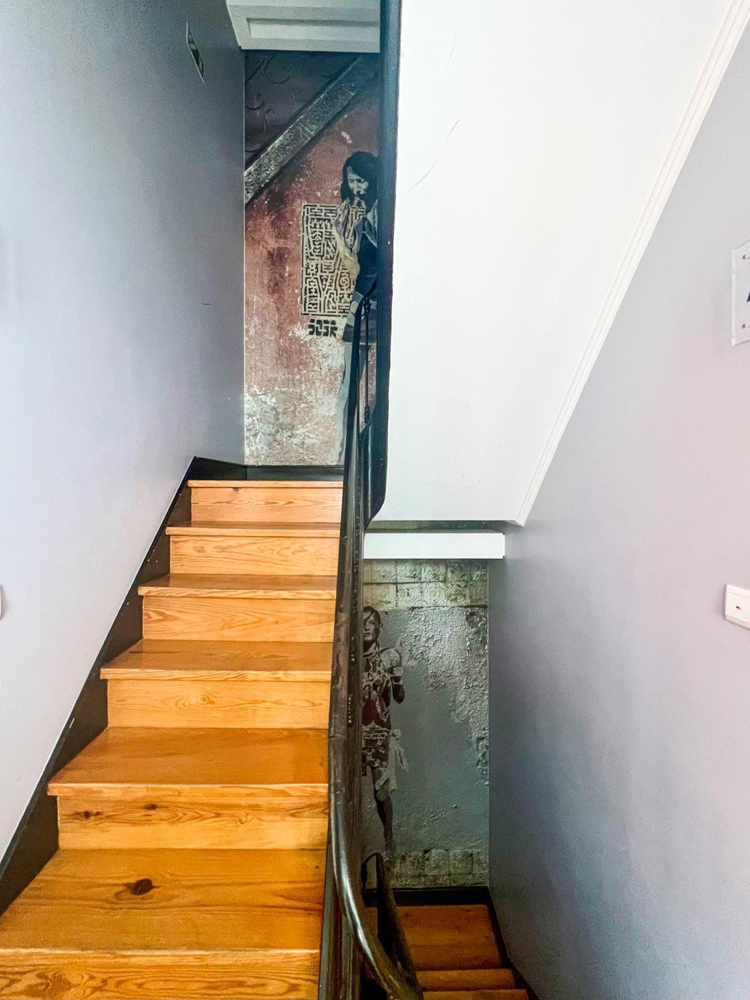 Modern Close To Timeout Market *