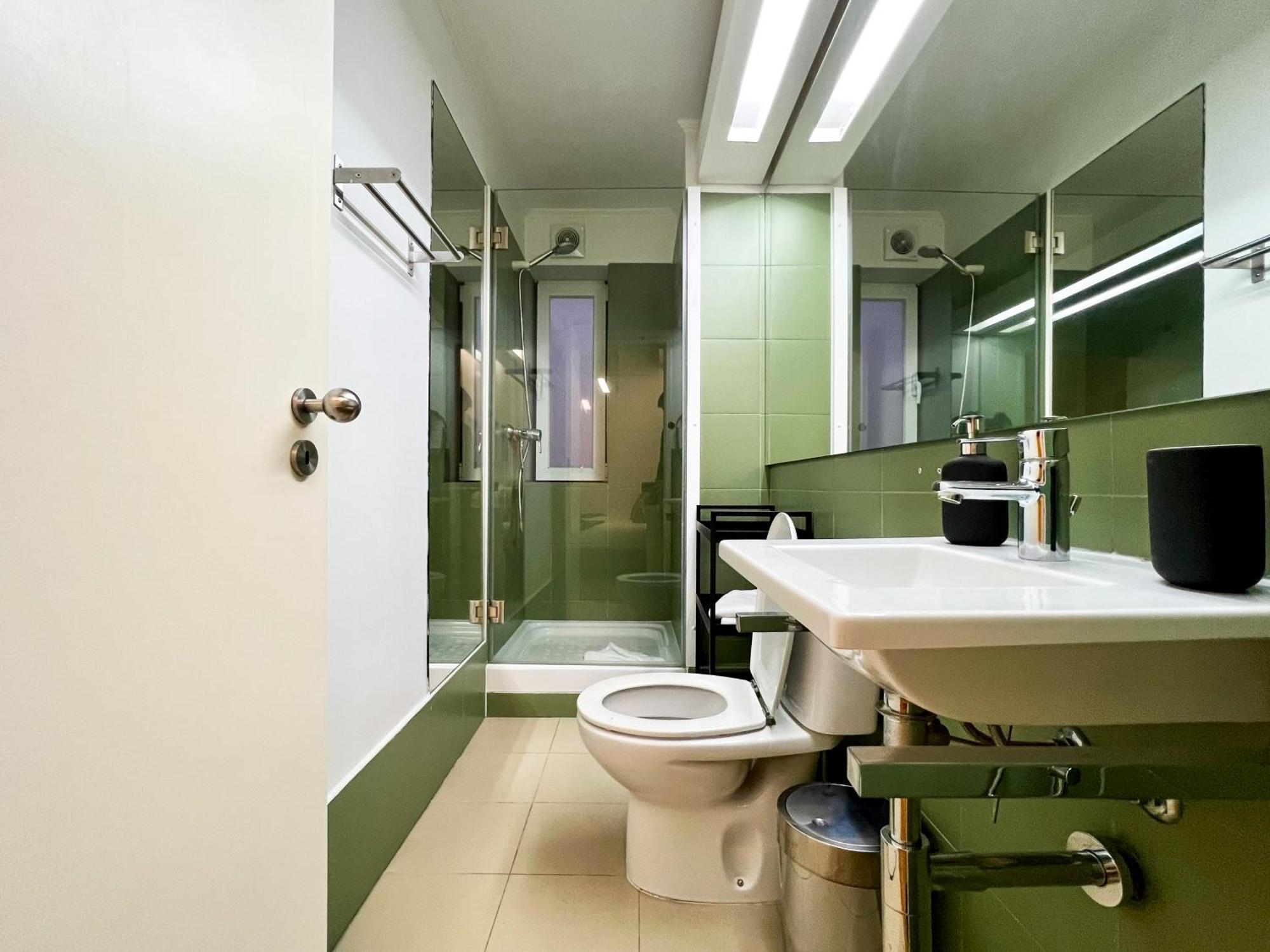 Modern Close To Timeout Market *