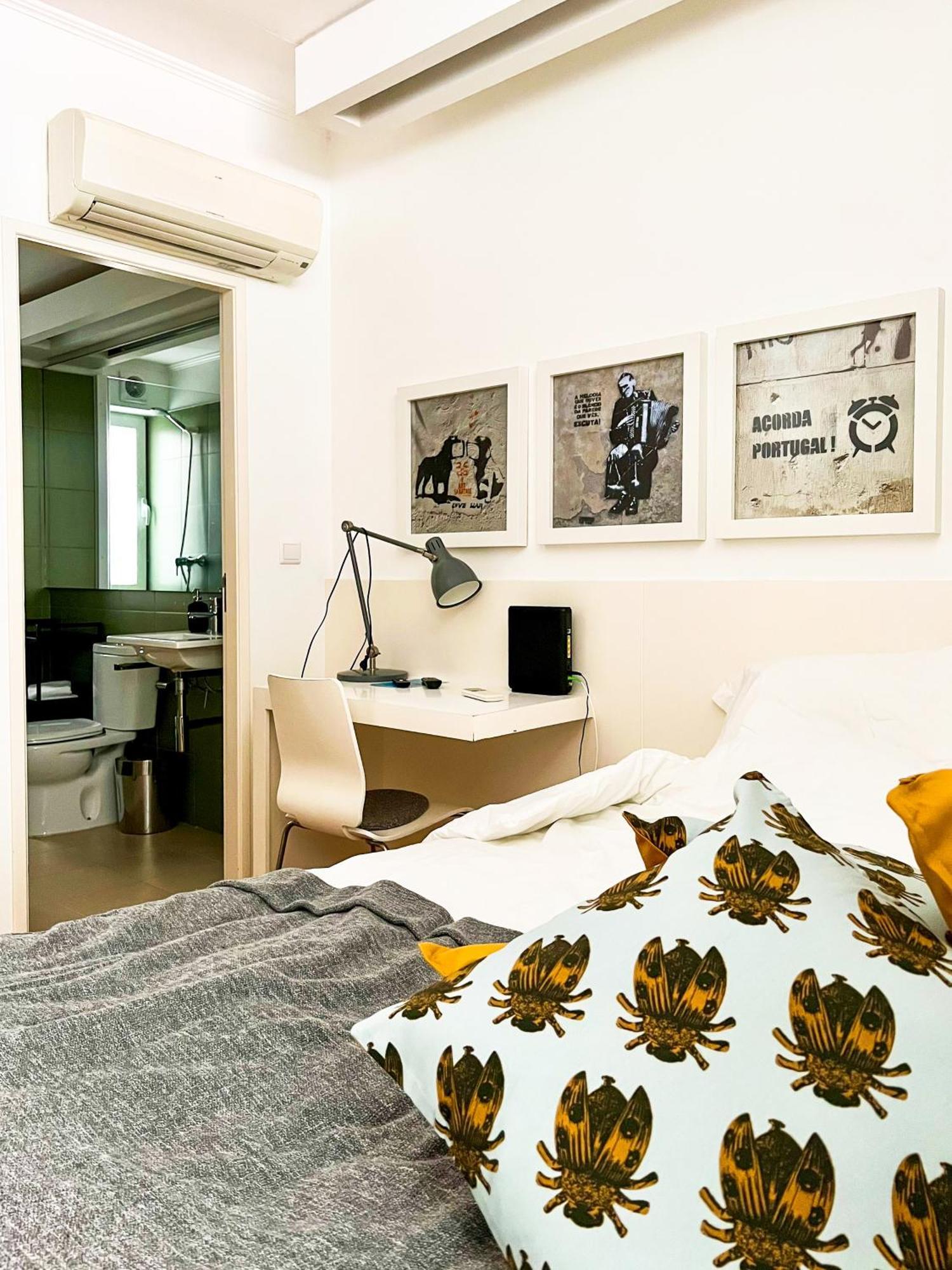 Modern Close To Timeout Market
